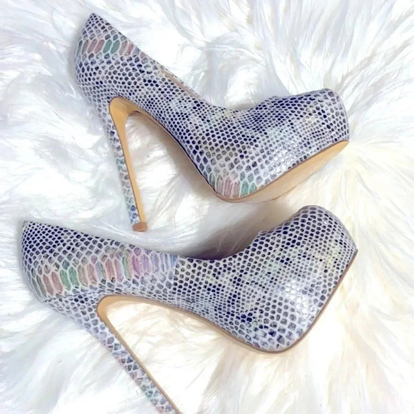 STEVE MADDEN NALA IRIDESCENT SNAKE PRINT PLATFORM HEELS SIZE 8 - Picture 5 of 7